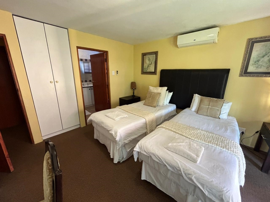 9 Bedroom Property for Sale in Nahoon Eastern Cape